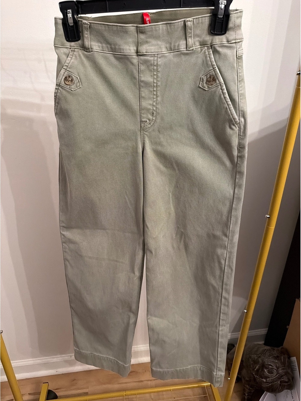 Spanx Women's Olive Green Casual Cropped Pants Size Small